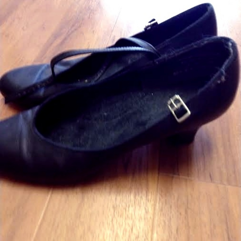 Black Capezios
